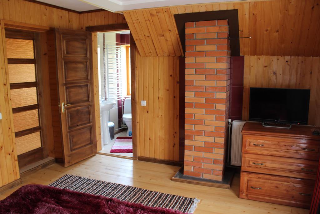 Hotel Goryanka Jaremče Esterno foto